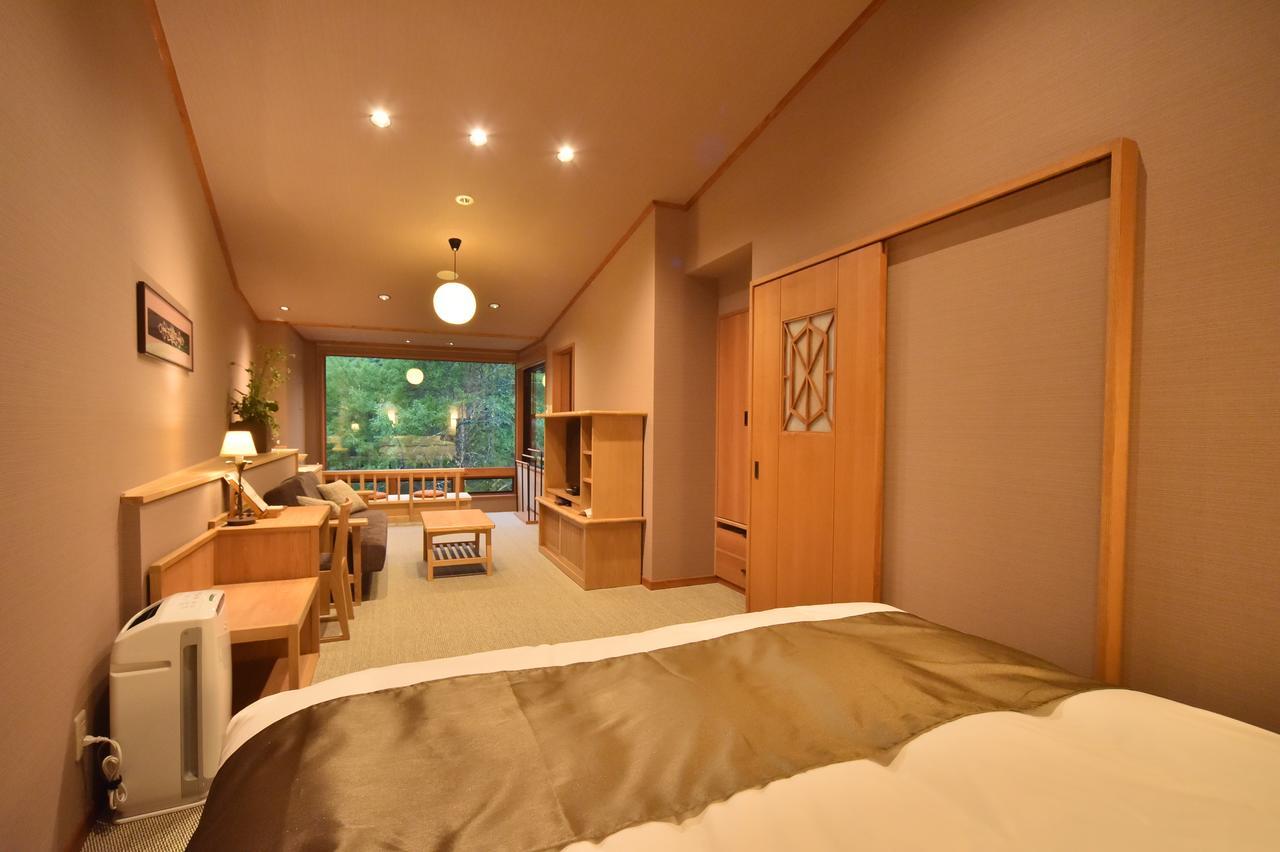 โรงแรมคะมุอิโนยุ ลา วิสตา อะกังงะวะ 4*