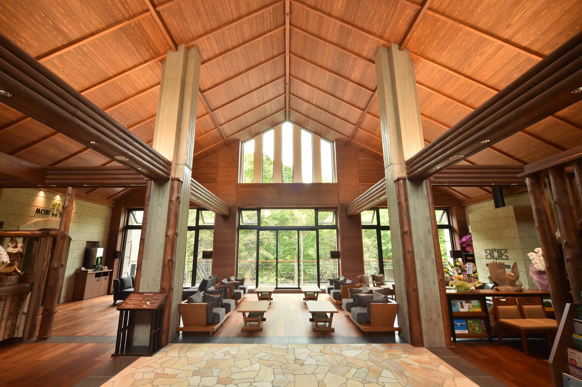 โรงแรมคะมุอิโนยุ ลา วิสตา อะกังงะวะ โรงแรม 4*